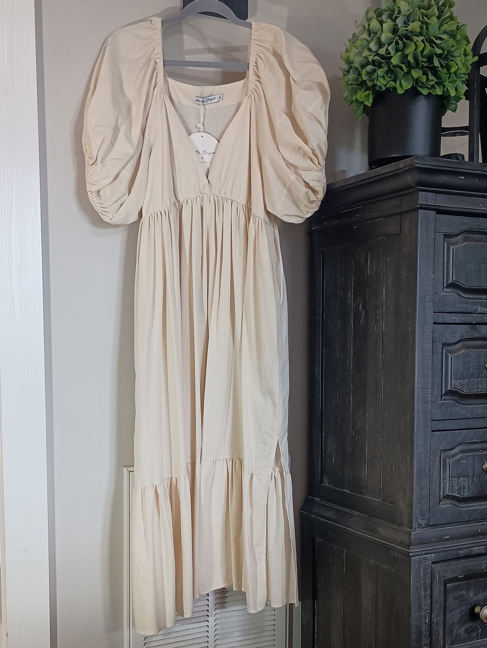Women's Cream Puff-Sleeve Maxi Dress